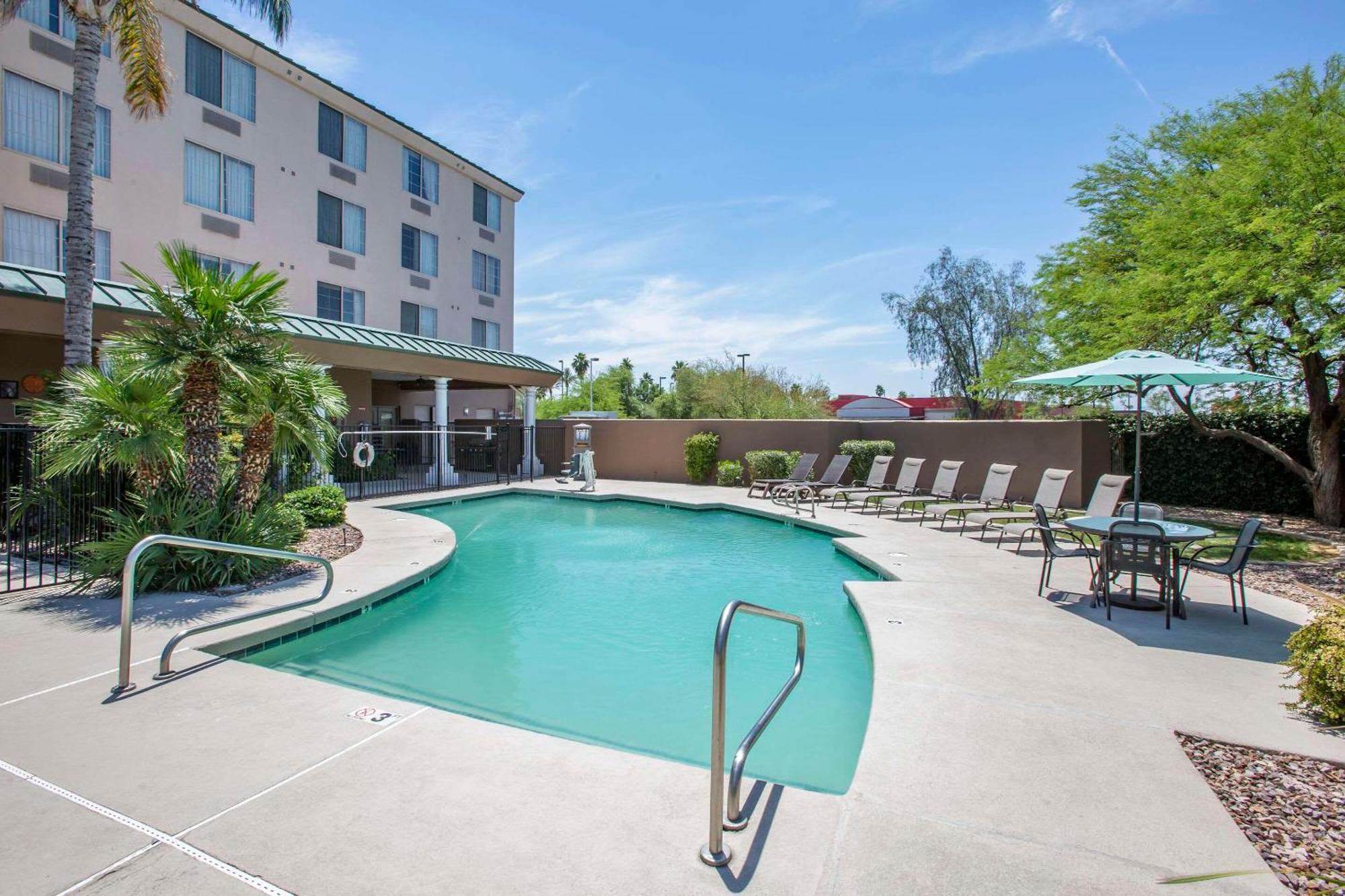 Country Inn & Suites By Radisson, Mesa, Az Exterior photo